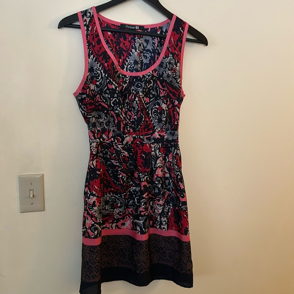 Forever 21 Sleeveless Print Dress Sundress S/P Pink Trim 🩶🩷❤️ Lightweight Lovely